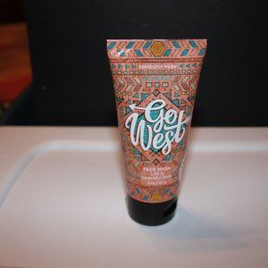 Perfectly Posh Go West Face Mask